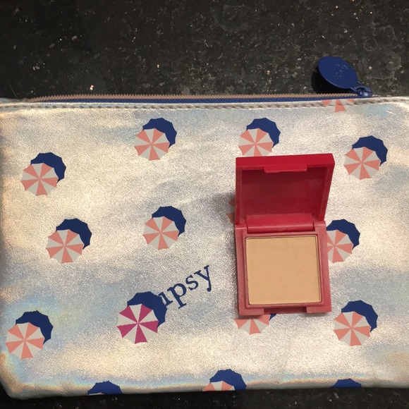 Misc makeup - Picture 8 of 8